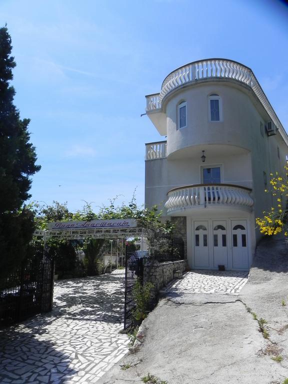 Apartments & Rooms Villa Anastasija ウルツィニ エクステリア 写真